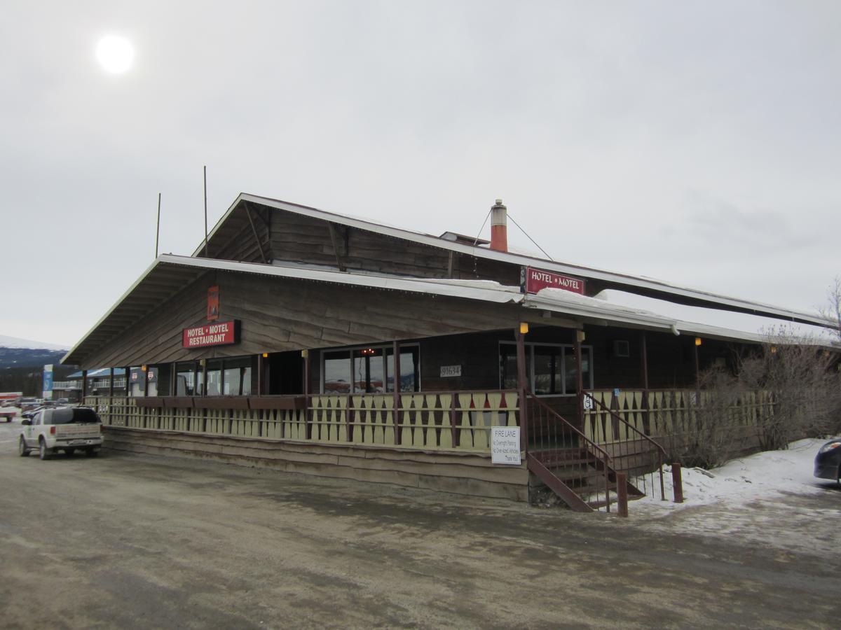 ווייטהורס Airport Chalet מראה חיצוני תמונה