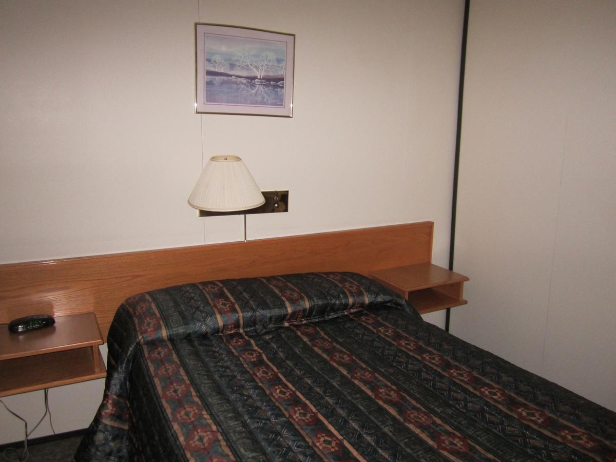 ווייטהורס Airport Chalet מראה חיצוני תמונה