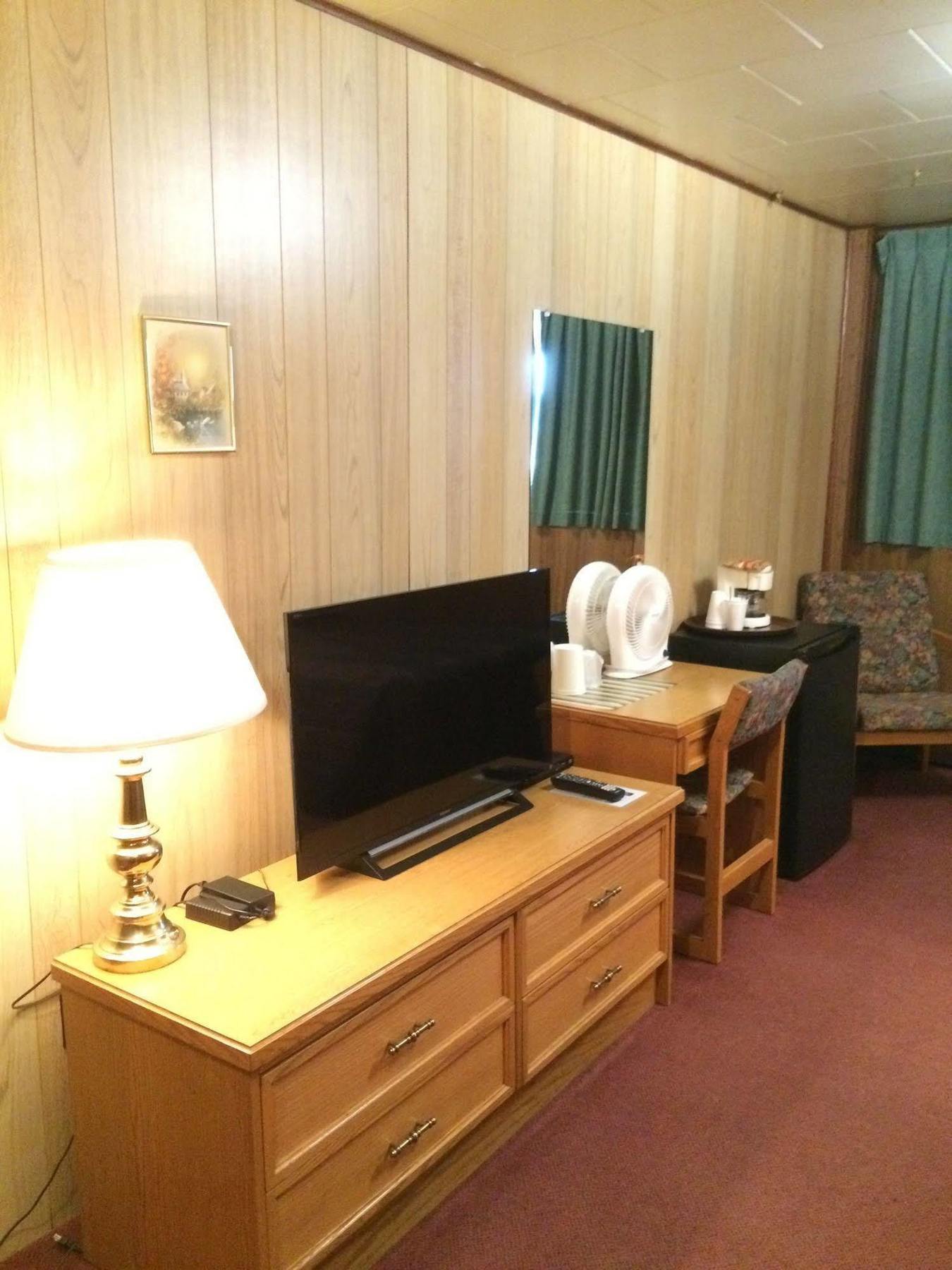 ווייטהורס Airport Chalet מראה חיצוני תמונה